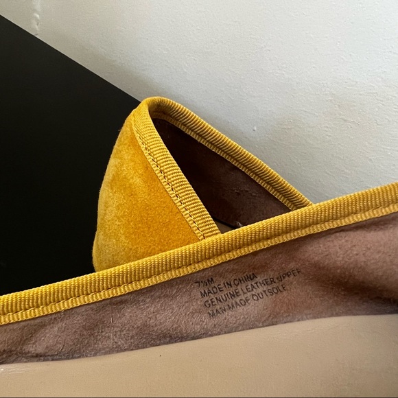TALBOTS "Mira" Yellow Suede Pointy Toe Ballet Flats Shoes - Picture 3 of 10